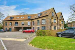 1, Wells House, Frances Drive, Dunstable LU6 1GJ