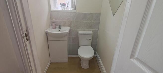 3 bed Semi-Detached for sale Image 10