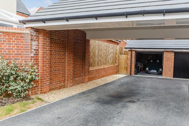 Garage & Driveway