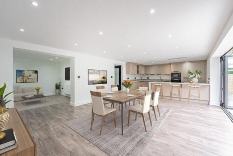 5 Bedroom Detached Premium Home Blackcarr Road, BaguleyManchester