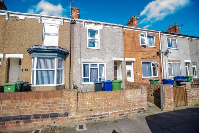 2-bed terraced on Lambert Road, Grimsby, DN32, £52,000