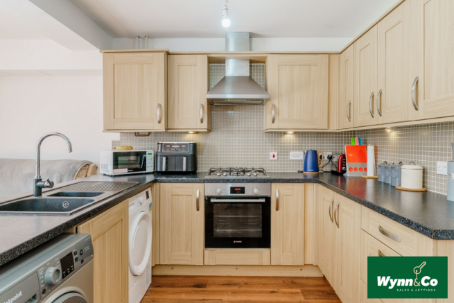 4 bed Town House for sale Image 6