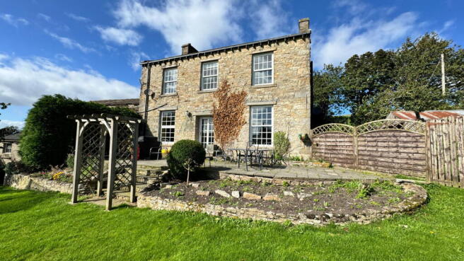 4 bed Detached for sale Image 4