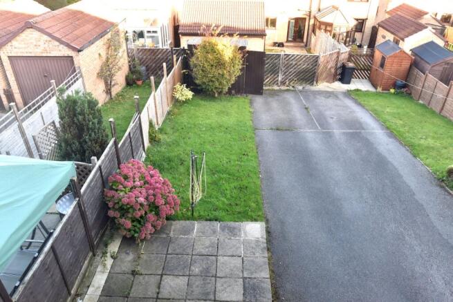 2 bed Semi-Detached to rent Image 6