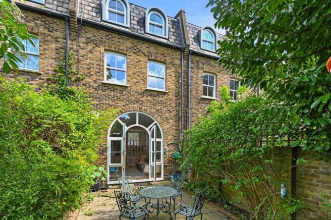 FBL  Faroe Road - GardenA1 (1).jpg