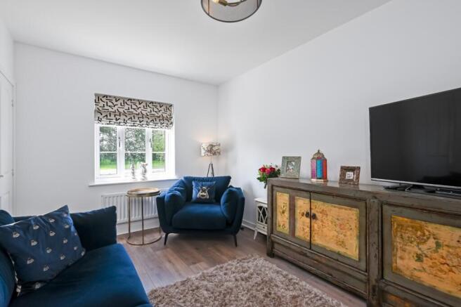 4 bed Detached for sale Image 8