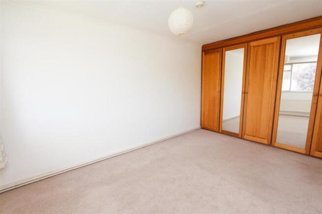 BEDROOM1.jpg