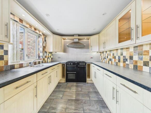 3 bed House for sale Image 7