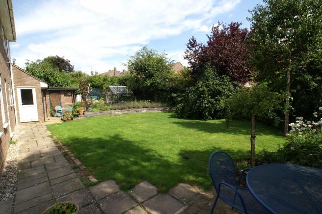 Garden Alt