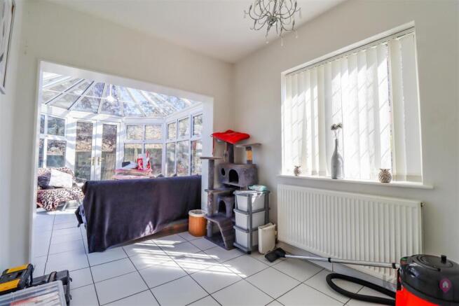 3 bed Detached Bungalow for sale Image 7