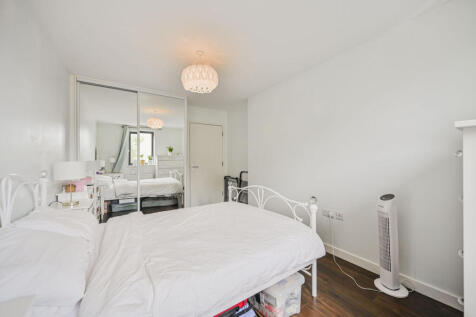 Hillyfield, Walthamstow, London, E17
