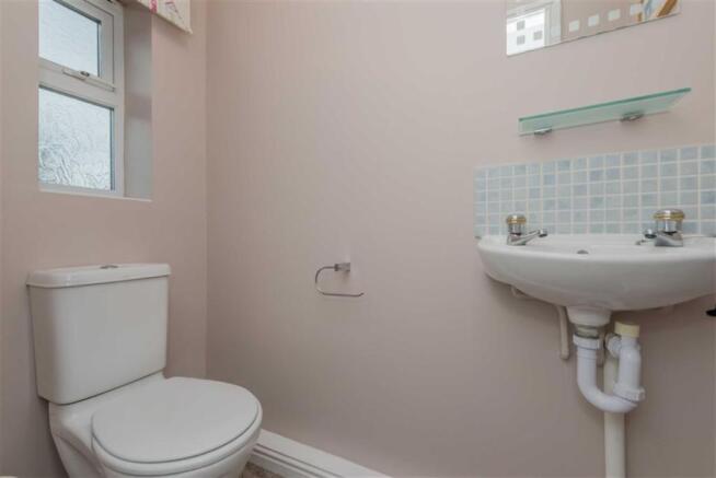 Downstairs Cloakroom / WC: