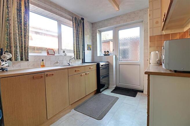 kitchen 1.jpg