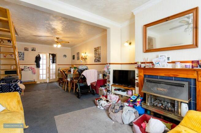 Sitting/Dining Room