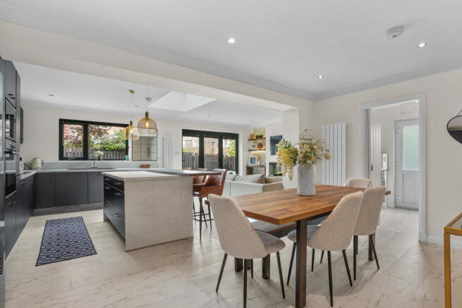 Kitchen-family-dining