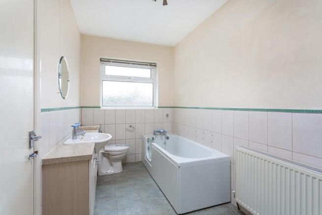 3 bed Detached Bungalow for sale Image 7