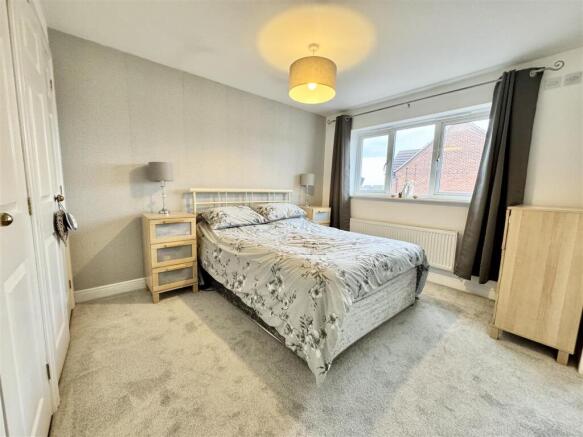 4 bed Detached for sale Image 4