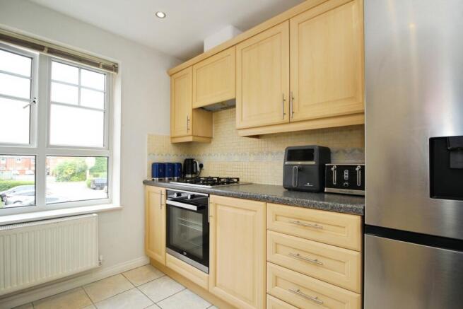2 bed Flat for sale Image 7