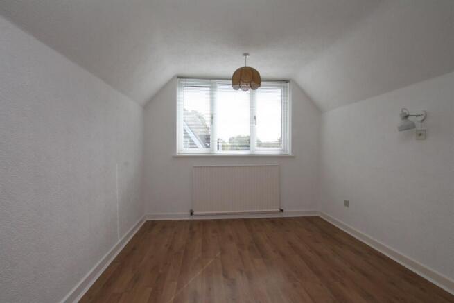 3 bed Detached Bungalow to rent Image 10