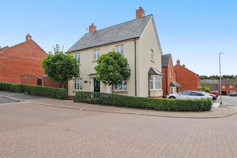 Station Road, Thrapston, Kettering, NN14