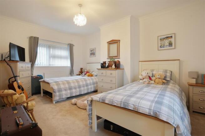 3 bed Semi-Detached for sale Image 10
