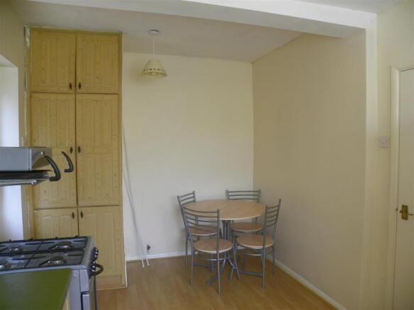 BREAKFAST/KITCHEN