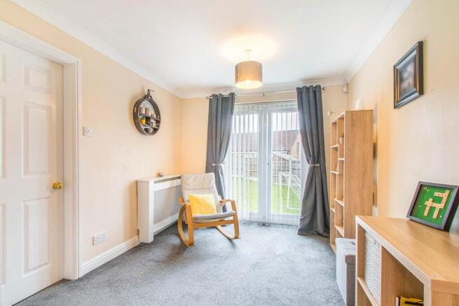3 bed Detached to rent Image 4