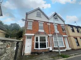 32, Vicarage Lawn, Barnstaple EX32 7BN