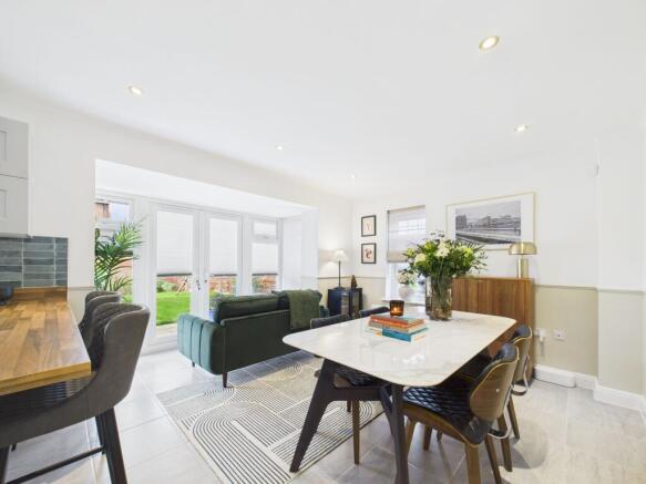 4 bed Detached for sale Image 10