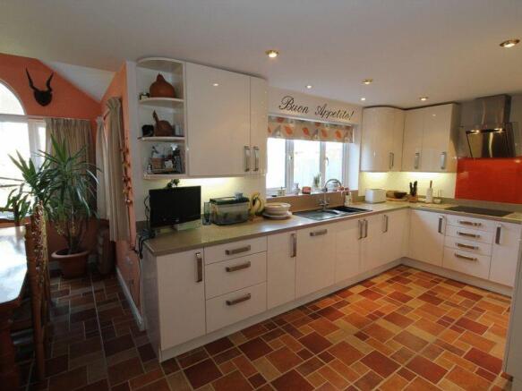 Kitchen Area 2