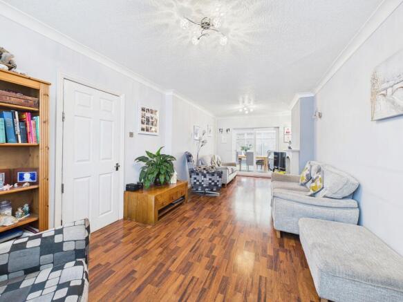 CAM05192G0-PR0205-STILL002