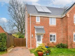 19, Woolton Lodge Gardens, Woolton Hill RG20 9SU