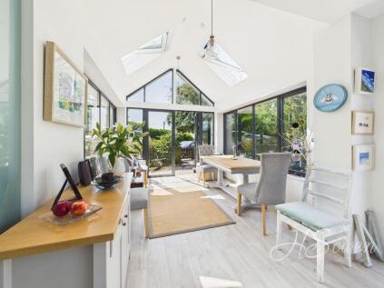 Loxbury Road, TQ2