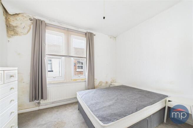 2 bed Terraced for sale Image 6