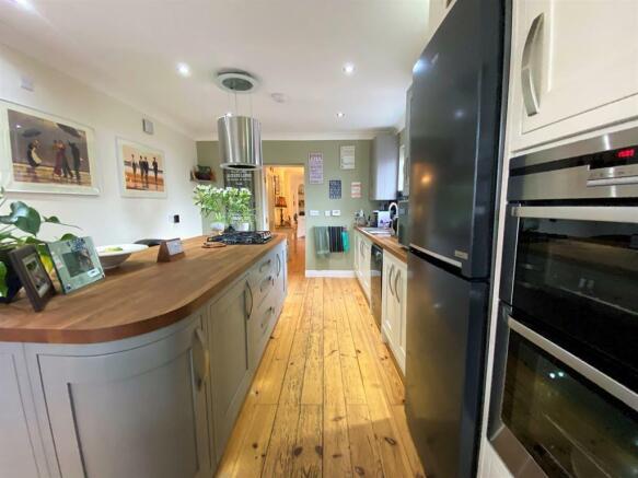 KITCHEN AREA