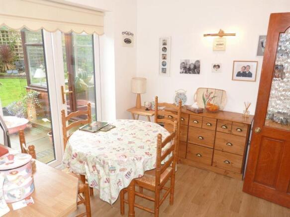 Breakfast Room 