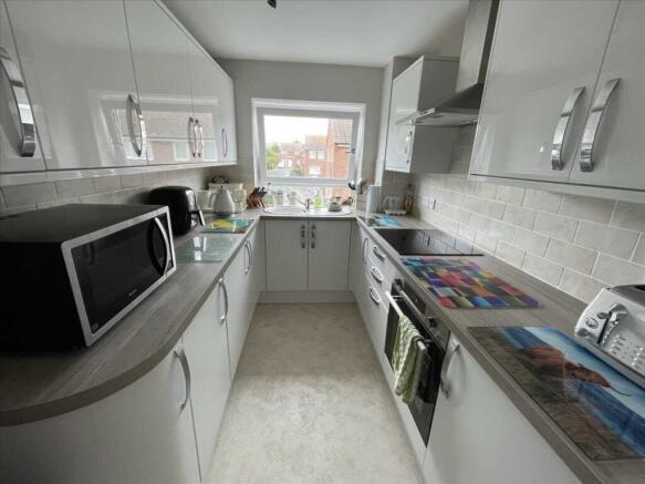 2 bed Flat for sale Image 8