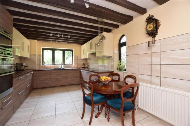 Kitchen/ Breakfast Room