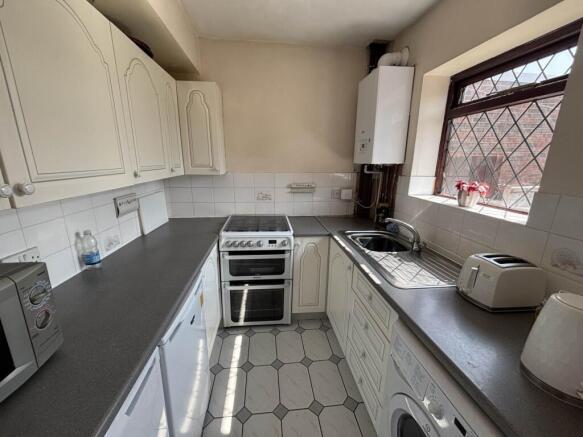 2 bed Terraced for sale Image 4
