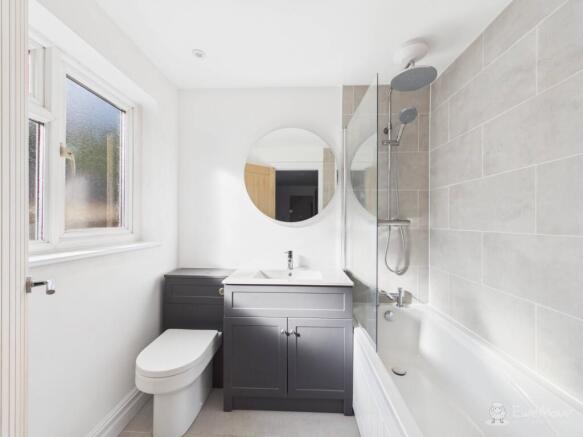 Bathroom- Mark Stephens EweMove Newmarket and Soha