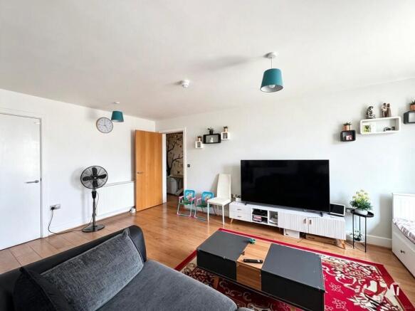Flat 18 Tabriz (1...