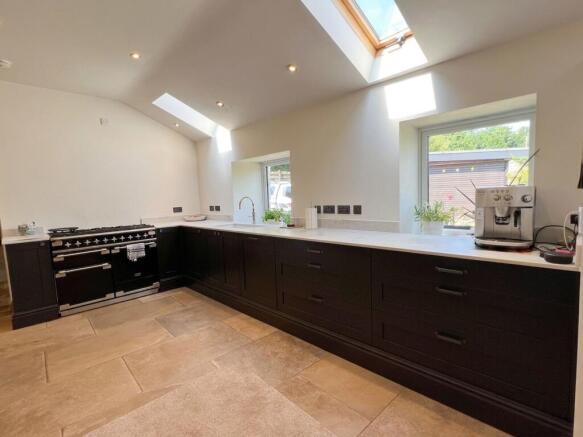 Lawn Farm House Llantrisant Pontyclun CF72 8LQ photo 4