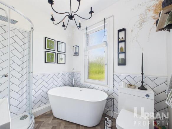 4 bed Semi-Detached for sale Image 12