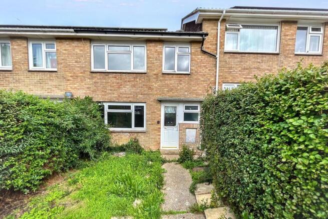 74 Solent Gardens, Freshwater, Isle of Wight, PO40 9PW