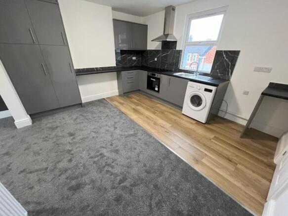 Kitchen 1.jpeg