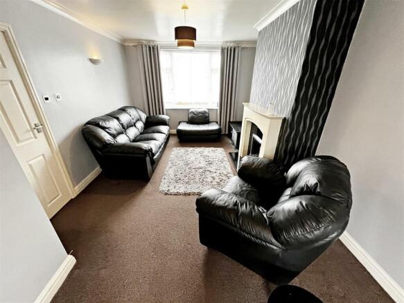 LOUNGE/DINER