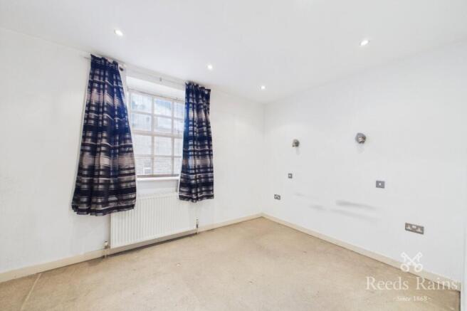 2 bed Apartment for sale Image 6
