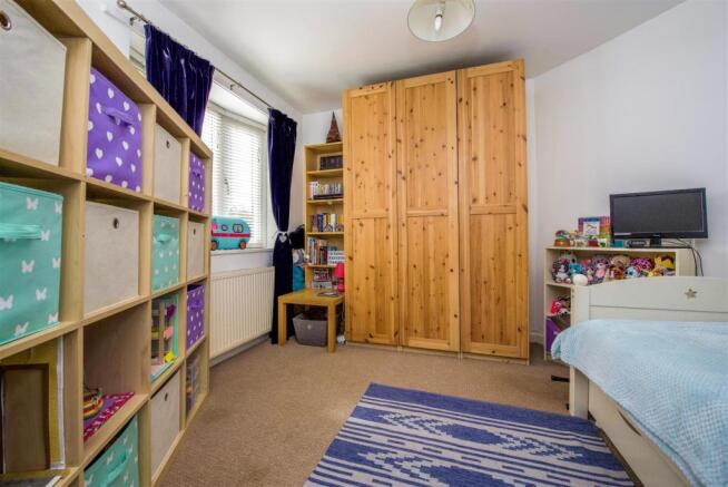 second bedroom.jpg