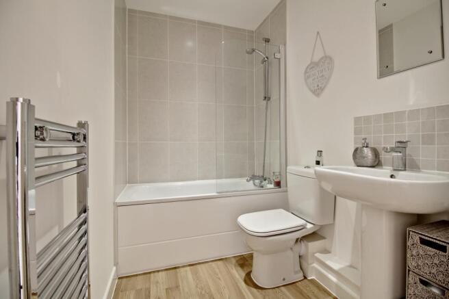 Bathroom (Bathroom)