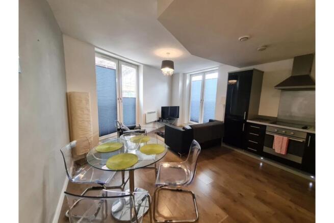 Lounge / Kitchen